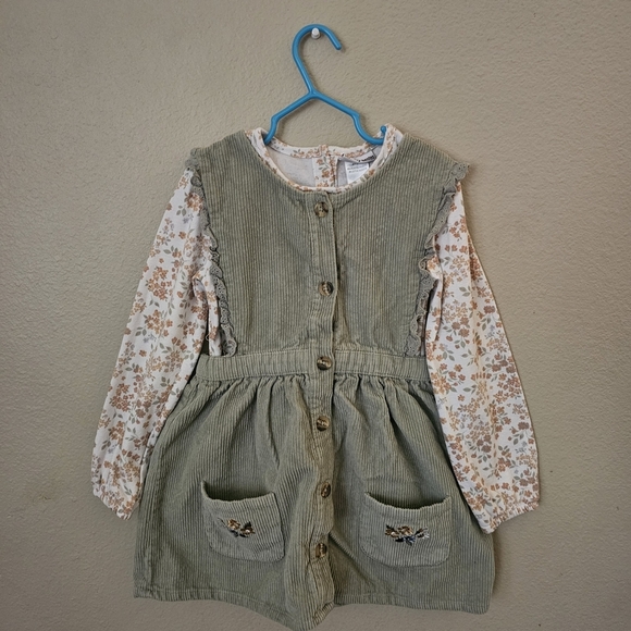 Daisy Fuentes Other - Daisy Fuentes Green Matching Set with Cuoduroy Dress Floral Long Sleeve Tee